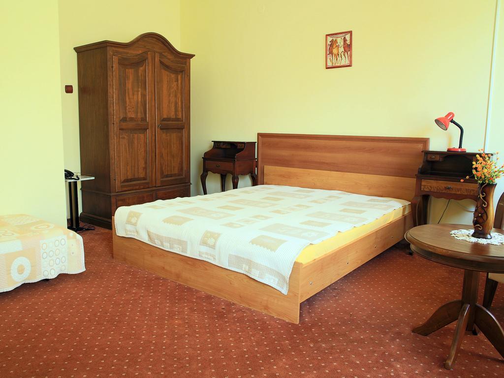 Hotel Teres Kazanlak Szoba fotó