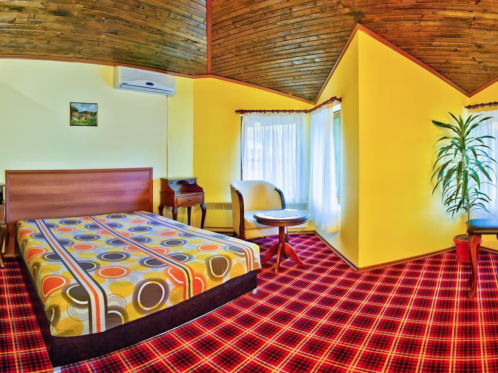 Hotel Teres Kazanlak Szoba fotó